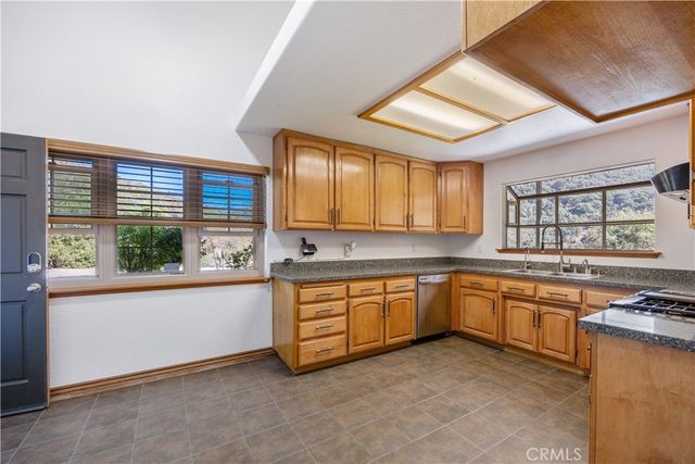 11551 Lonesone Valley Road, Leona Valley, CA 93551