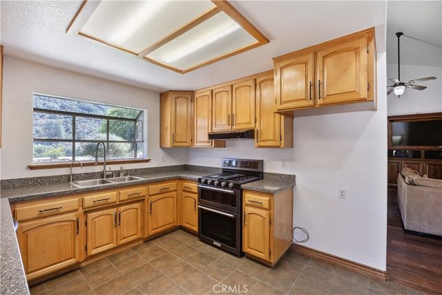 11551 Lonesone Valley Road, Leona Valley, CA 93551