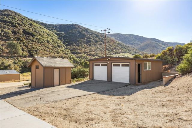 11551 Lonesone Valley Road, Leona Valley, CA 93551