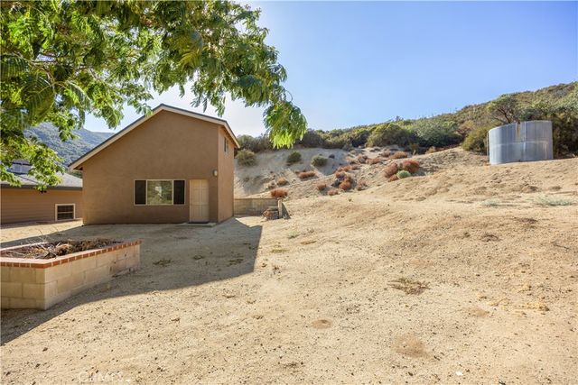 11551 Lonesone Valley Road, Leona Valley, CA 93551