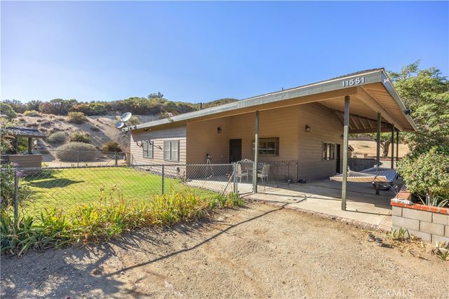 11551 Lonesone Valley Road, Leona Valley, CA 93551