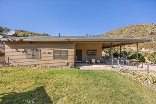 11551 Lonesone Valley Road, Leona Valley, CA 93551