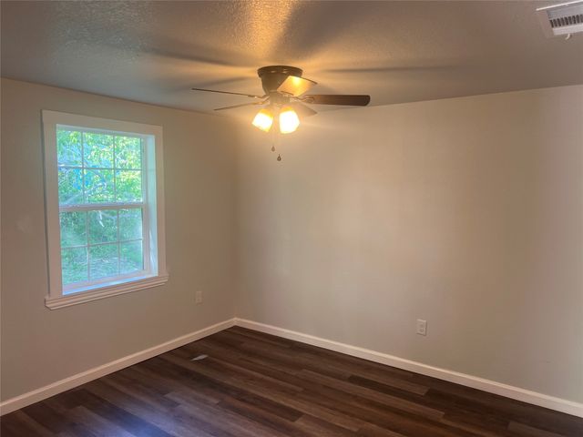 521 Morgan Street, Bonham, TX 75418