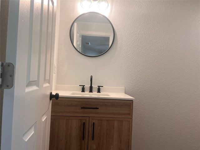 521 Morgan Street, Bonham, TX 75418