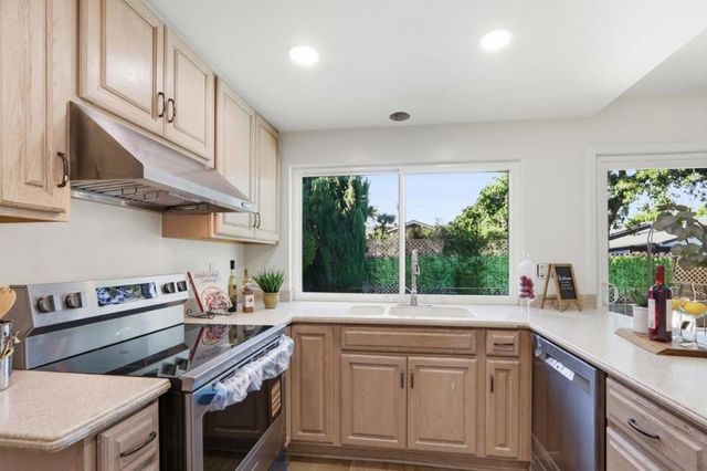 331 Avenida Nogales, San Jose, CA 95123