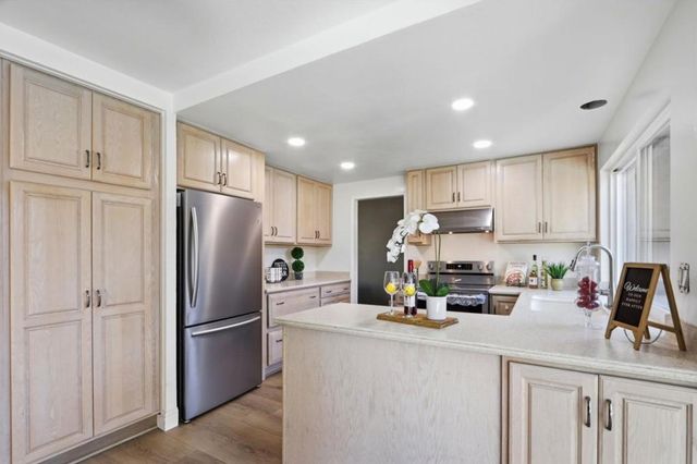 331 Avenida Nogales, San Jose, CA 95123