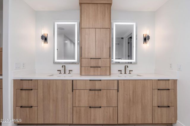 7175 E CAMELBACK Road 109, Scottsdale, AZ 85251