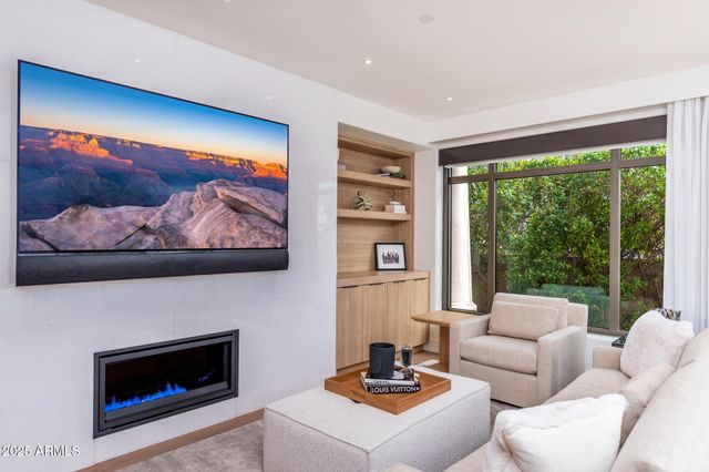 7175 E CAMELBACK Road 109, Scottsdale, AZ 85251