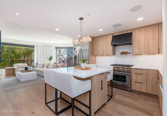 7175 E CAMELBACK Road 109, Scottsdale, AZ 85251