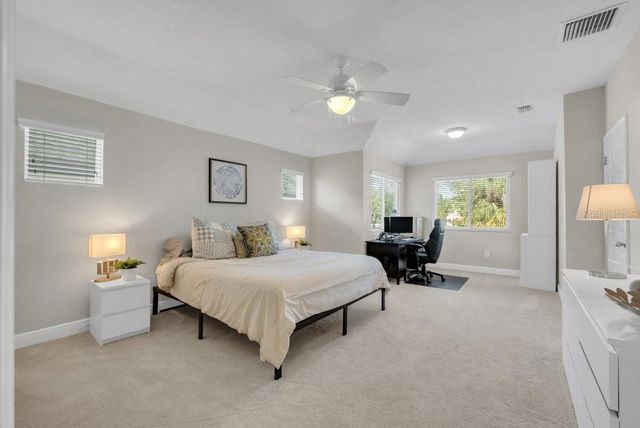 16216 BAYBERRY VIEW DR, Lithia, FL 33547