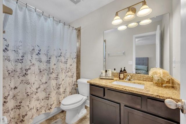 16216 BAYBERRY VIEW DR, Lithia, FL 33547
