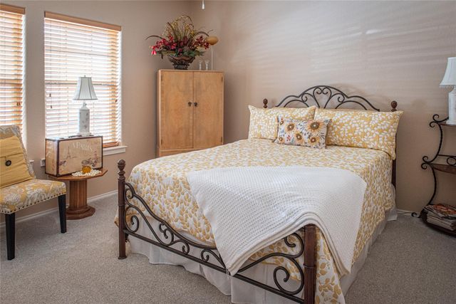 105 Wallace Riddell DR, Burnet, TX 78611