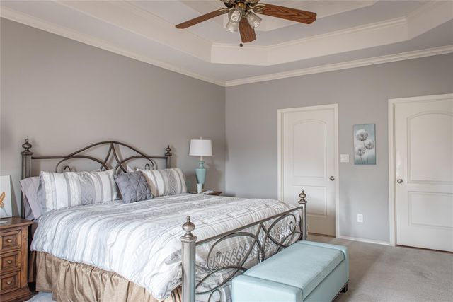 105 Wallace Riddell DR, Burnet, TX 78611