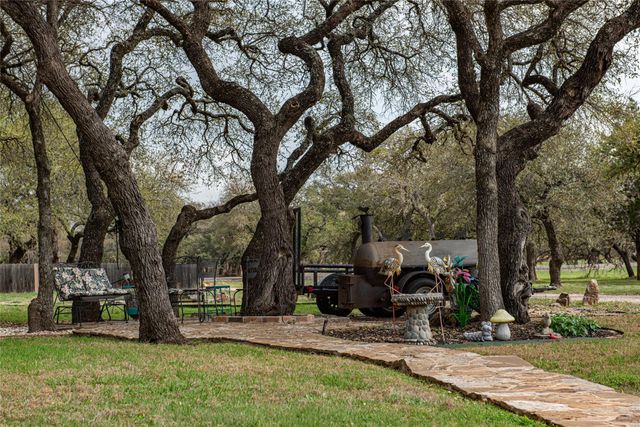 105 Wallace Riddell DR, Burnet, TX 78611