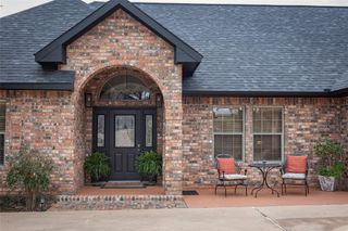 105 Wallace Riddell DR, Burnet, TX 78611