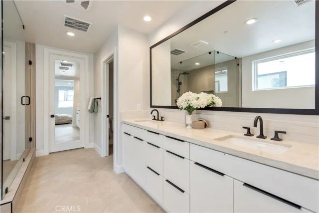 216 Stage, Irvine, CA 92618