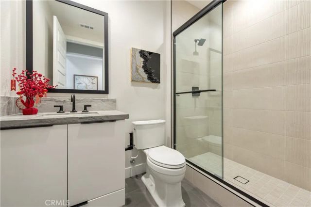 216 Stage, Irvine, CA 92618