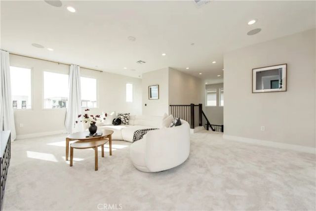 216 Stage, Irvine, CA 92618