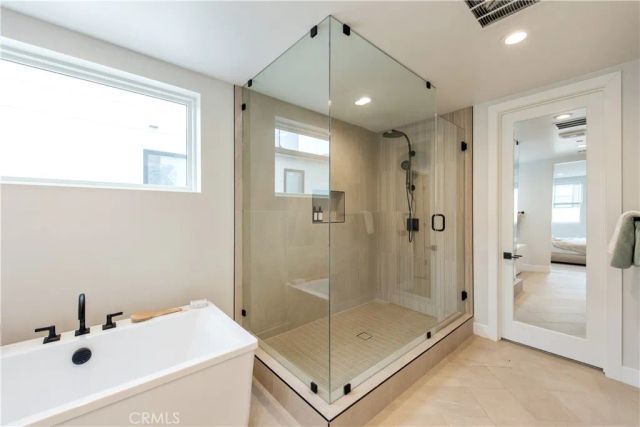 216 Stage, Irvine, CA 92618