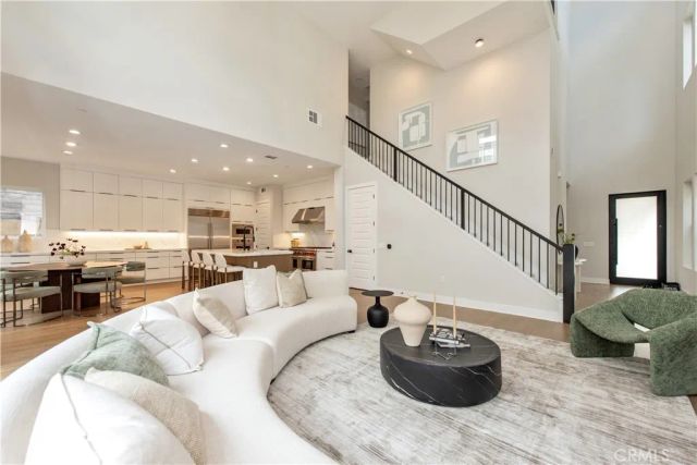 216 Stage, Irvine, CA 92618