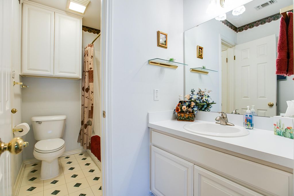 Image 22 of property listing at 1721 Weston Road, San Angelo, TX 76901