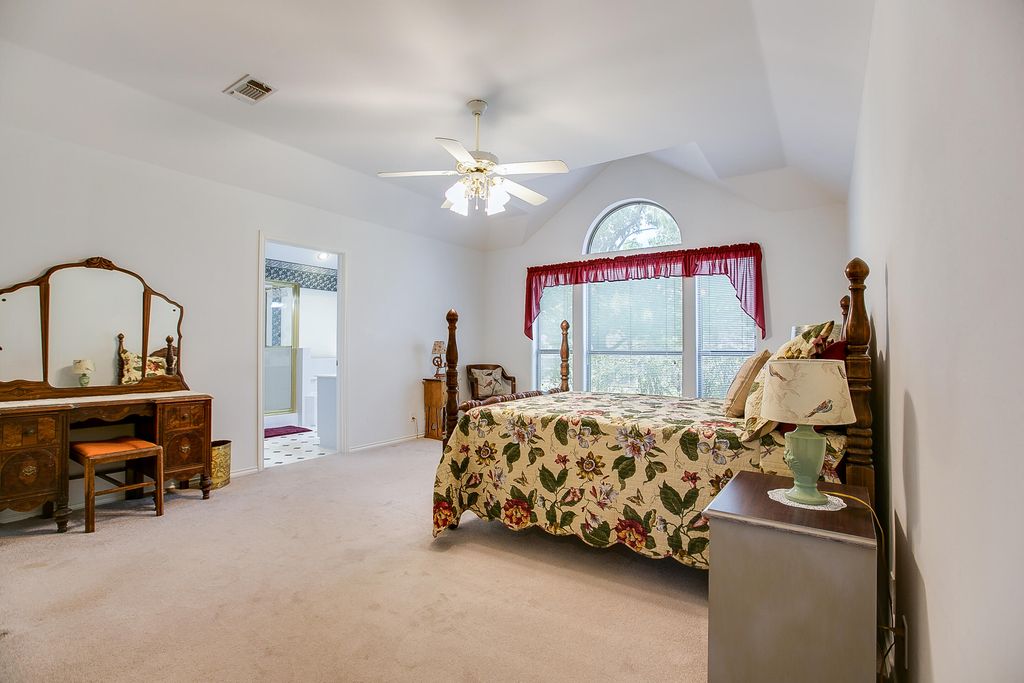 Image 27 of property listing at 1721 Weston Road, San Angelo, TX 76901