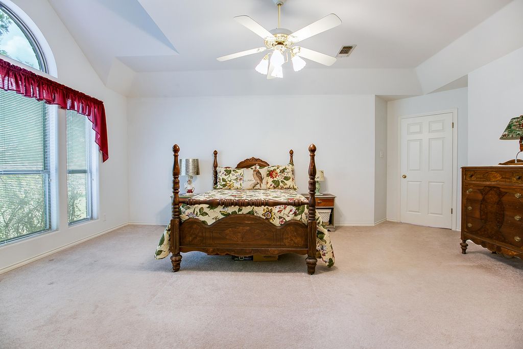 Image 28 of property listing at 1721 Weston Road, San Angelo, TX 76901
