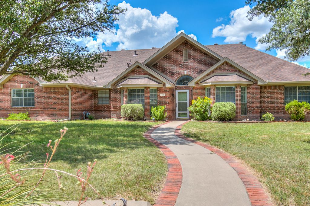 Image 5 of property listing at 1721 Weston Road, San Angelo, TX 76901