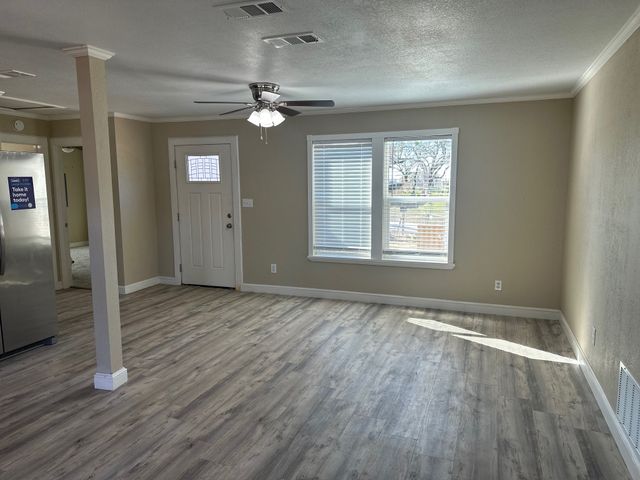 146 Owl Hollow Road, Blum, TX 76627