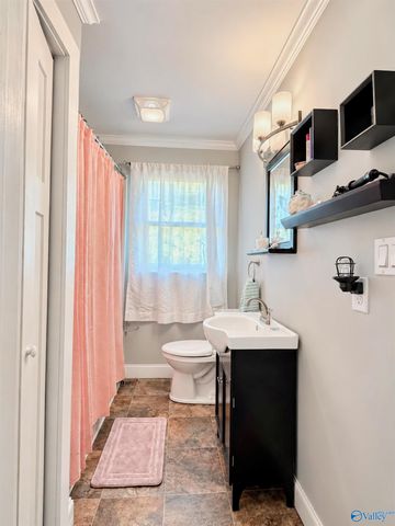 15036 Market Street, Moulton, AL 35650