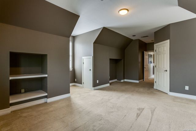 945 Great Tree, San Antonio, TX 78260