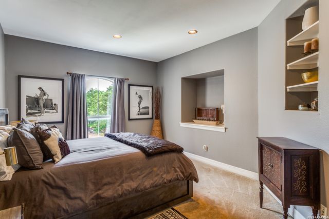 945 Great Tree, San Antonio, TX 78260