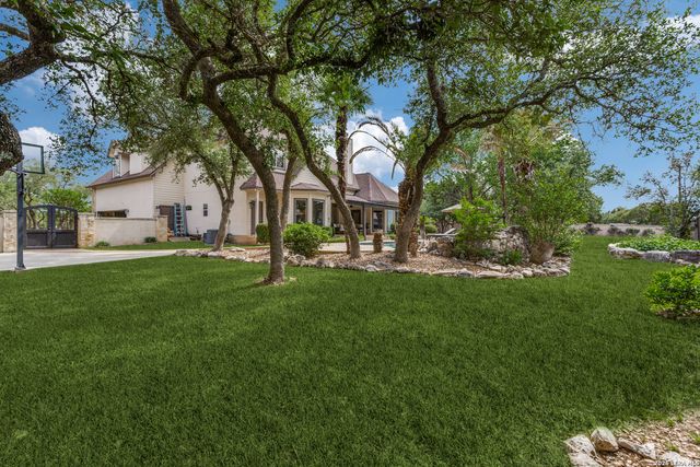 945 Great Tree, San Antonio, TX 78260