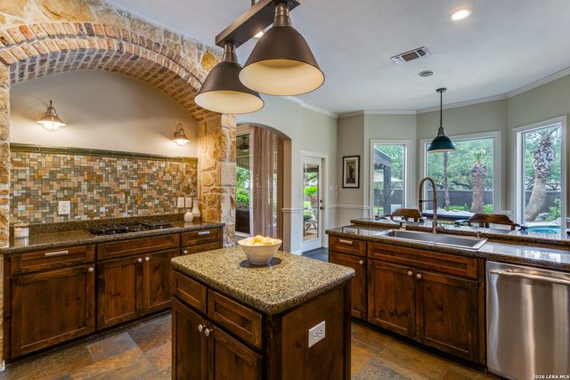 945 Great Tree, San Antonio, TX 78260