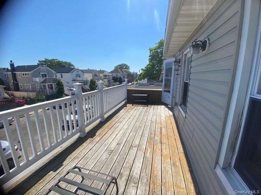 347 West Market Street Upper, Long Beach, NY 11561