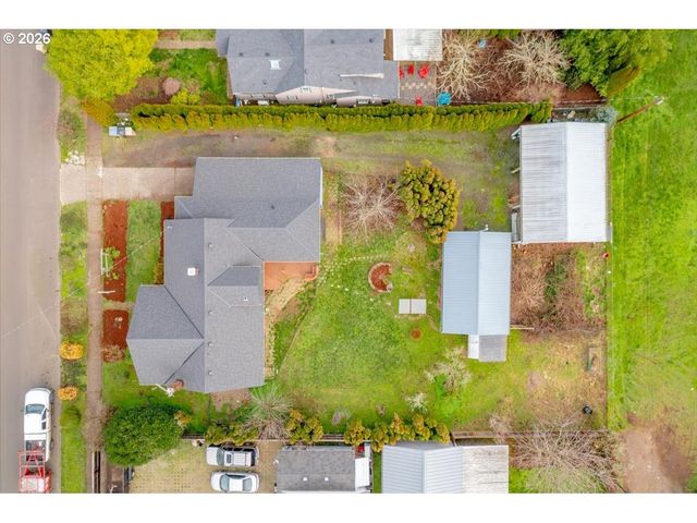 633 Se ASH St, Dallas, OR 97338