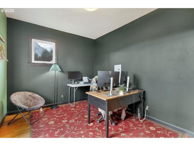 633 Se ASH St, Dallas, OR 97338