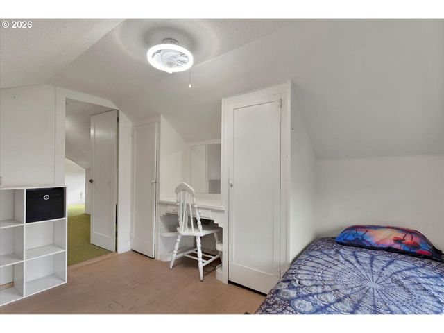 633 Se ASH St, Dallas, OR 97338