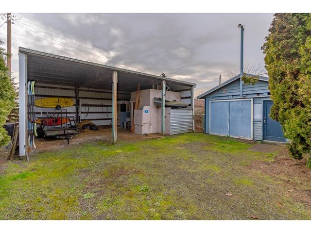 633 Se ASH St, Dallas, OR 97338