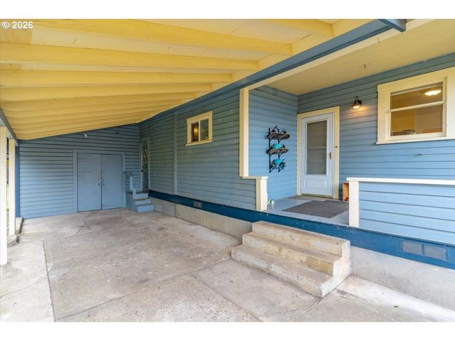 633 Se ASH St, Dallas, OR 97338