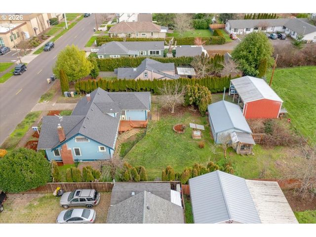 633 Se ASH St, Dallas, OR 97338