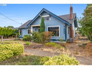 633 Se ASH St, Dallas, OR 97338