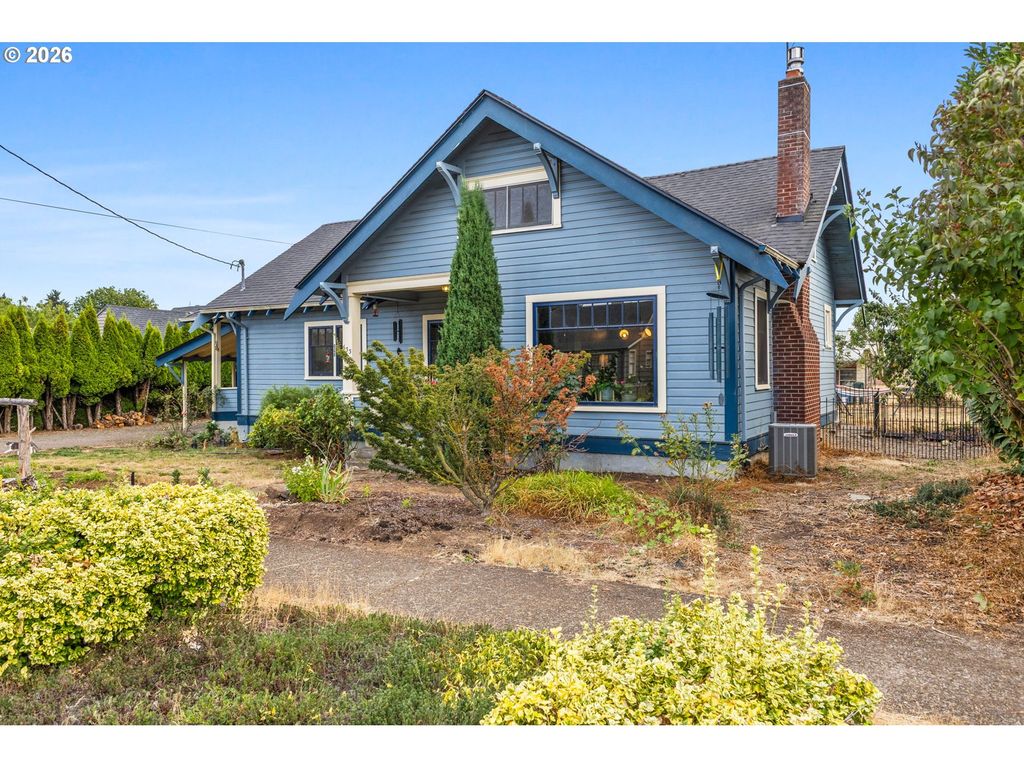 633 Se ASH St, Dallas, OR 97338