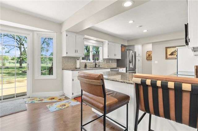 13105 S Lakeshore Drive, Olathe, KS 66061