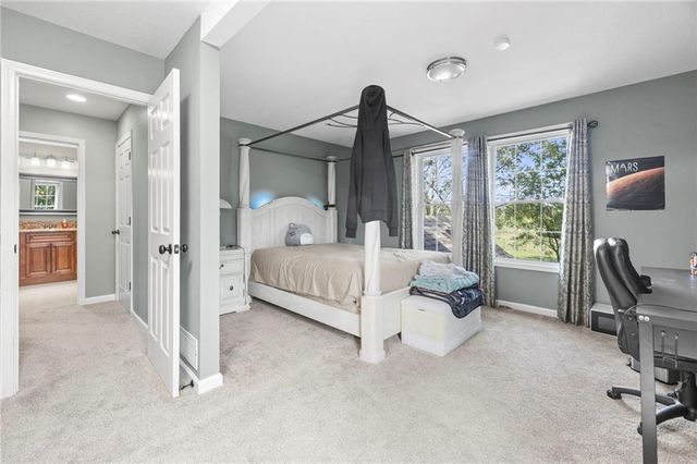 13105 S Lakeshore Drive, Olathe, KS 66061