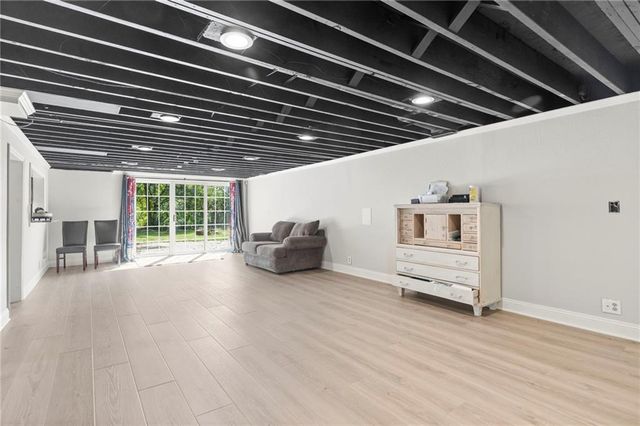 13105 S Lakeshore Drive, Olathe, KS 66061