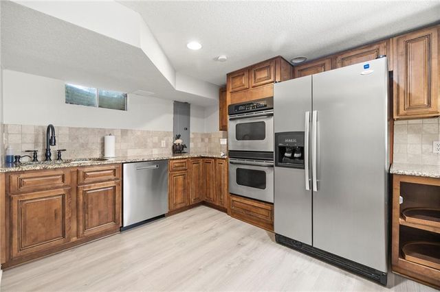 13105 S Lakeshore Drive, Olathe, KS 66061