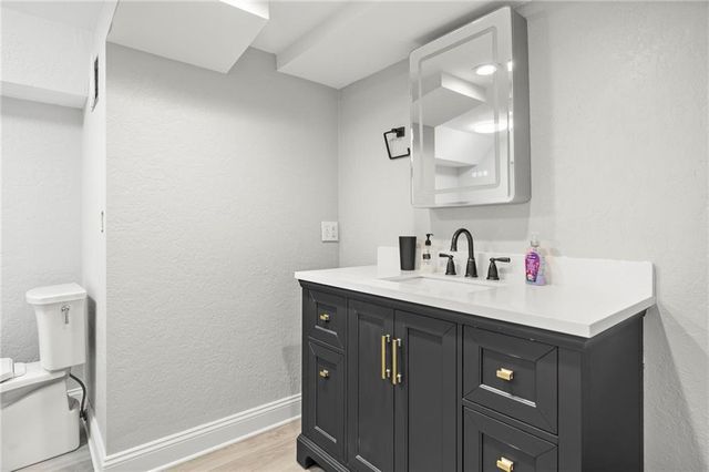 13105 S Lakeshore Drive, Olathe, KS 66061