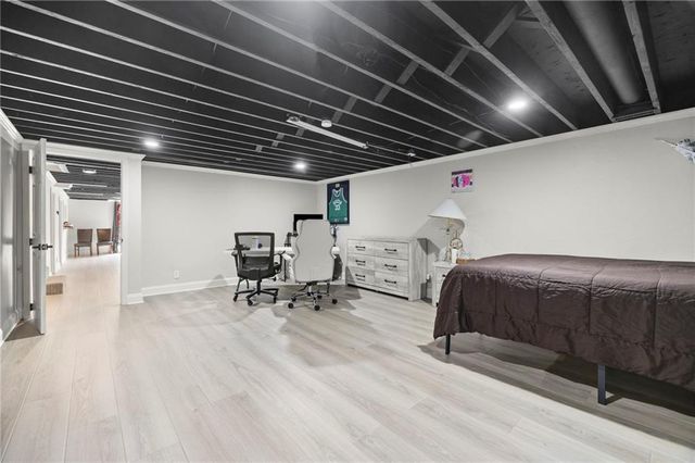 13105 S Lakeshore Drive, Olathe, KS 66061