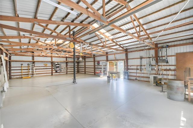 13105 S Lakeshore Drive, Olathe, KS 66061